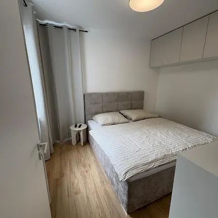Apartmán S Vyhladom Na Jazero