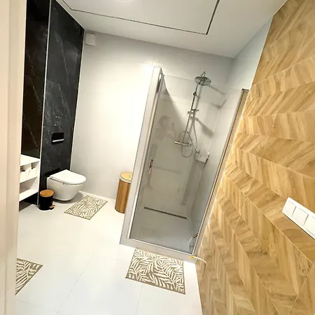 Apartmán S Vyhladom Na Jazero *