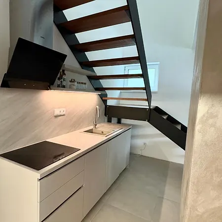 S Vyhladom Na Jazero