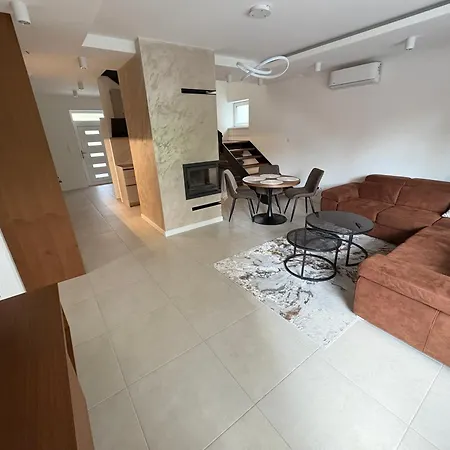 Daire S Vyhladom Na Jazero *